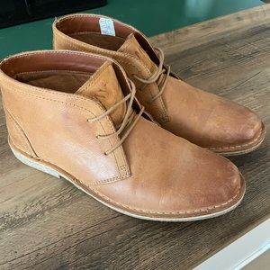 Mens Andrew Marc chukka boots